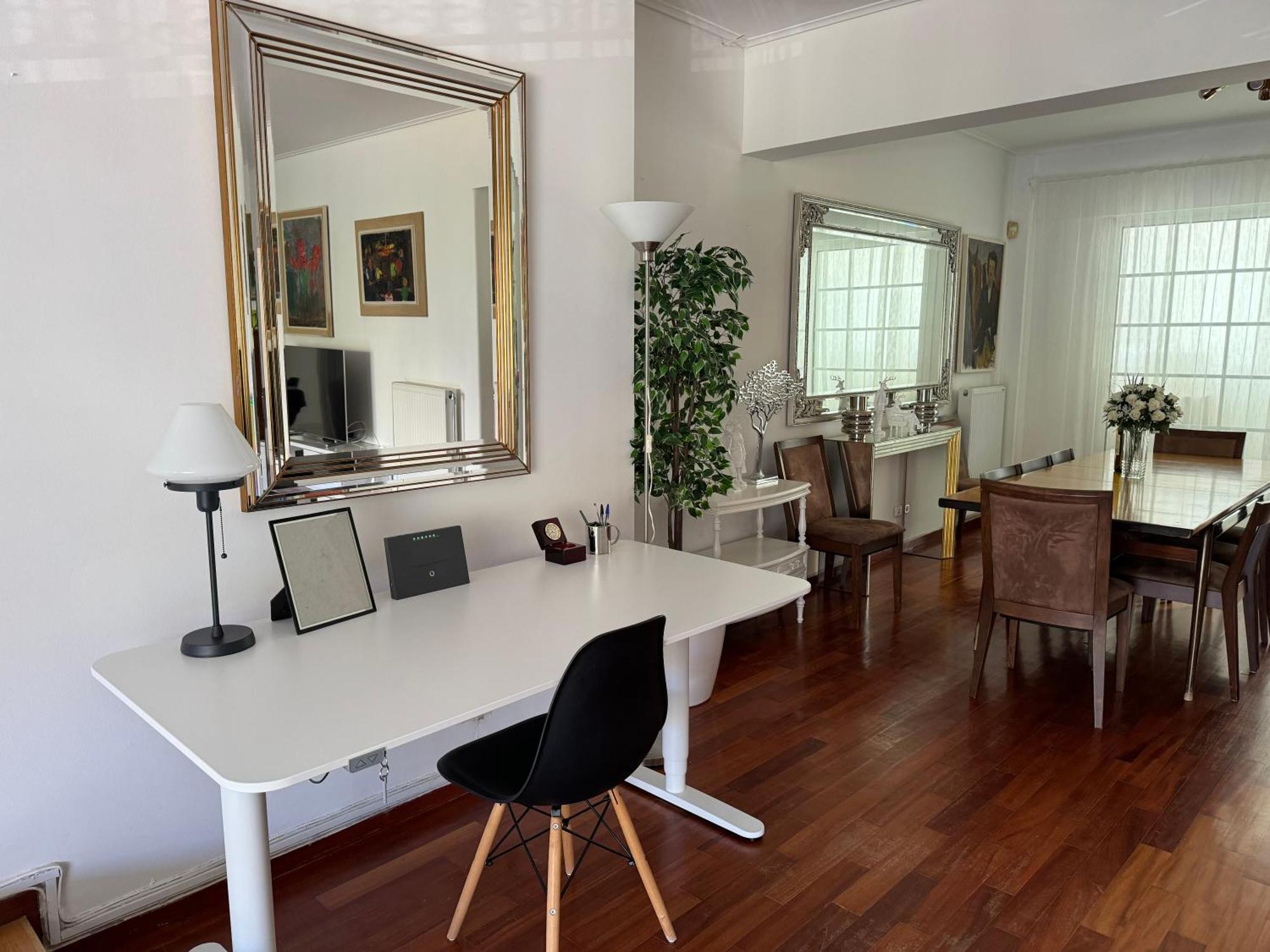 Vouliagmeni Seaside Escape Apartment Athen
