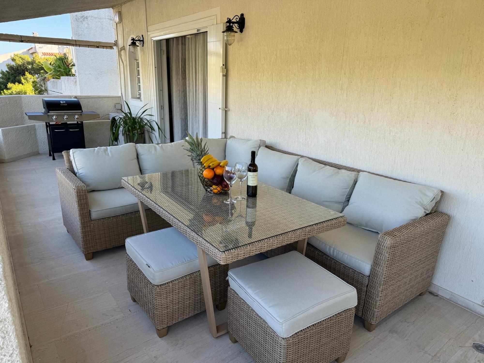 Vouliagmeni Seaside Escape Apartment Athen